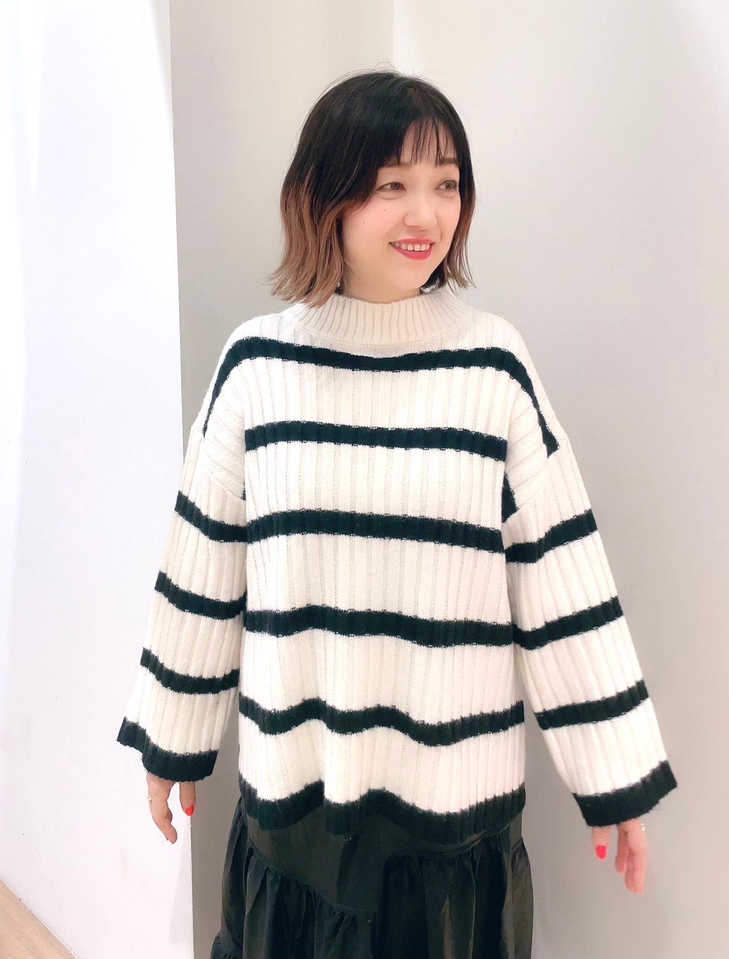 HALLEY TURTLENECK ニット