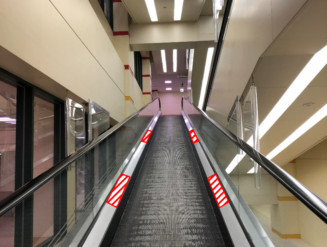 ③CENTER-1F～5F　オートスロープ